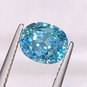 4.55 Carats of Sparkly Blue Zircon!!